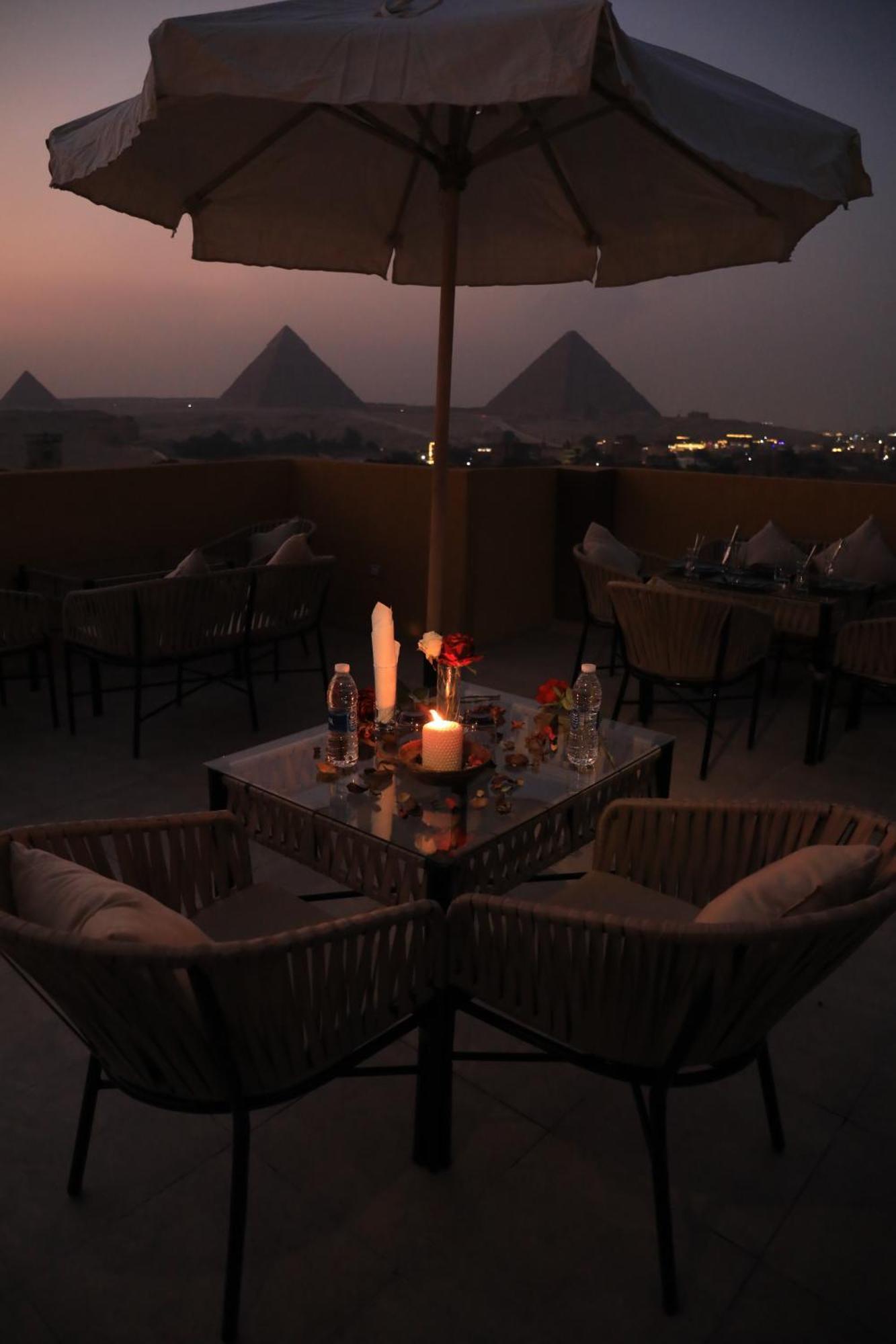 Pyramids Heart Hotel Kafret el-Gabal Exteriör bild